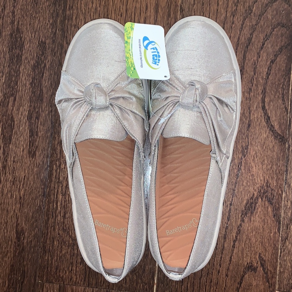 NWT Baretraps rebounds slide on sneaker sz7